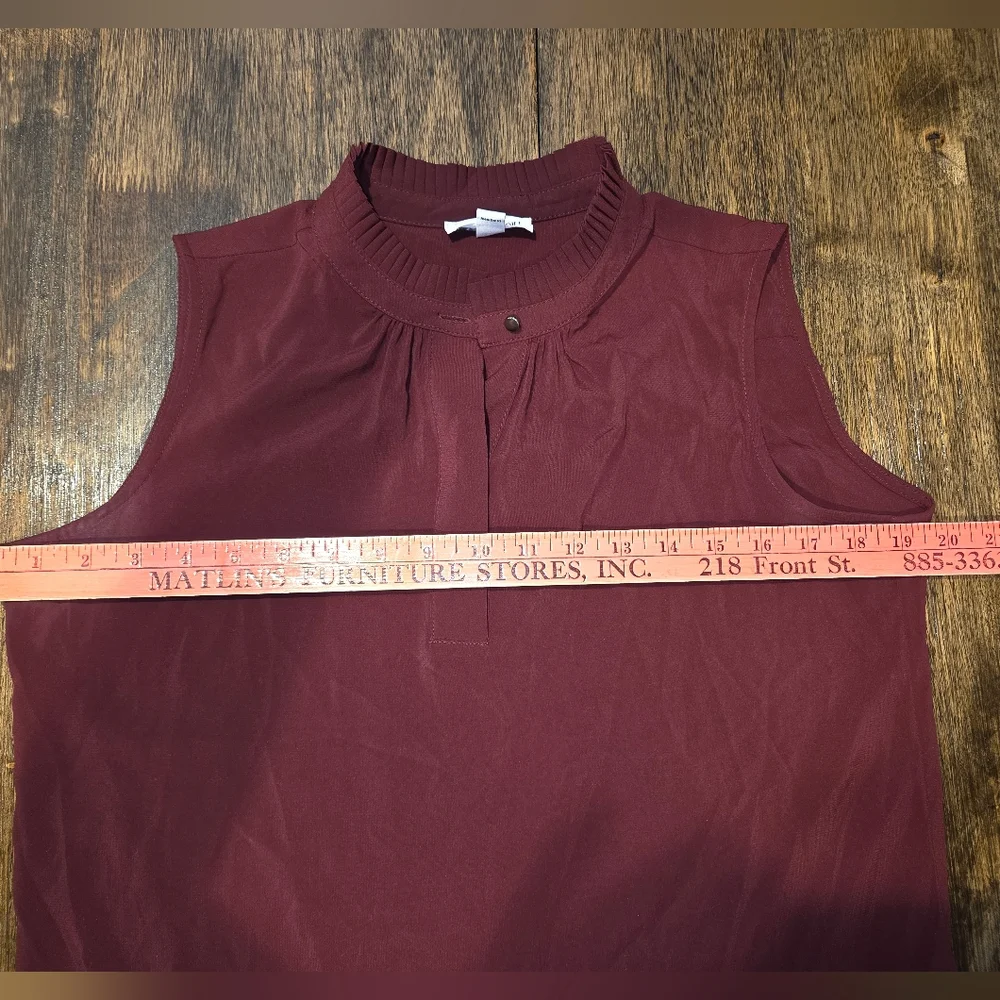 Calvin Klein chic sleeveless